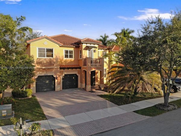 2651 SW 152nd Ct, Miami, FL 33185