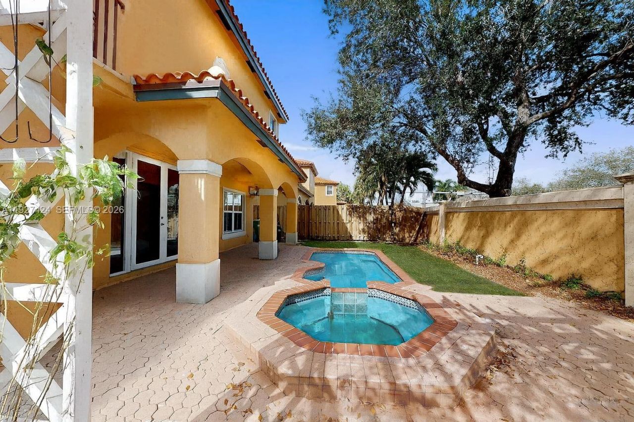 2651 SW 152nd Ct, Miami, FL 33185 Photo