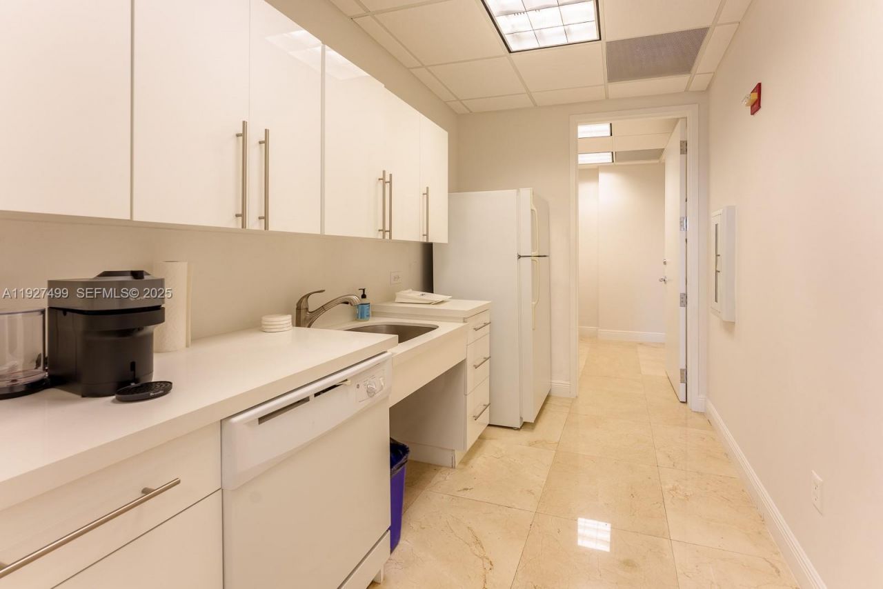 1200 Brickell Ave, Unit 850, Miami, FL 33131 Photo