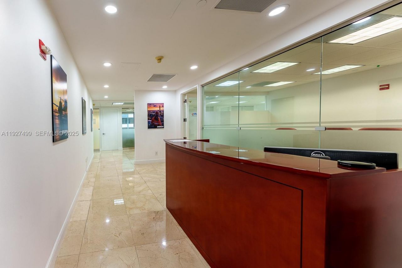 1200 Brickell Ave, Unit 850, Miami, FL 33131 Photo