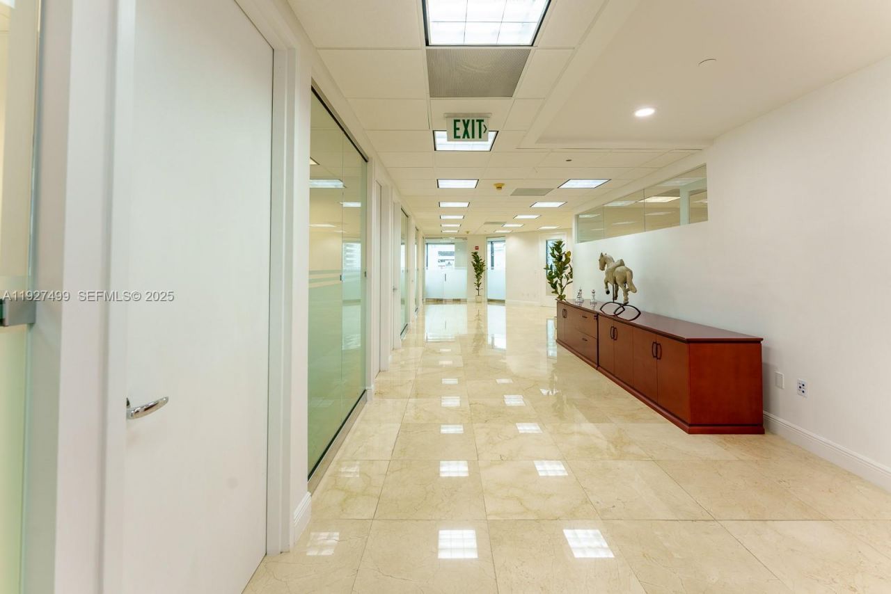 1200 Brickell Ave, Unit 850, Miami, FL 33131 Photo