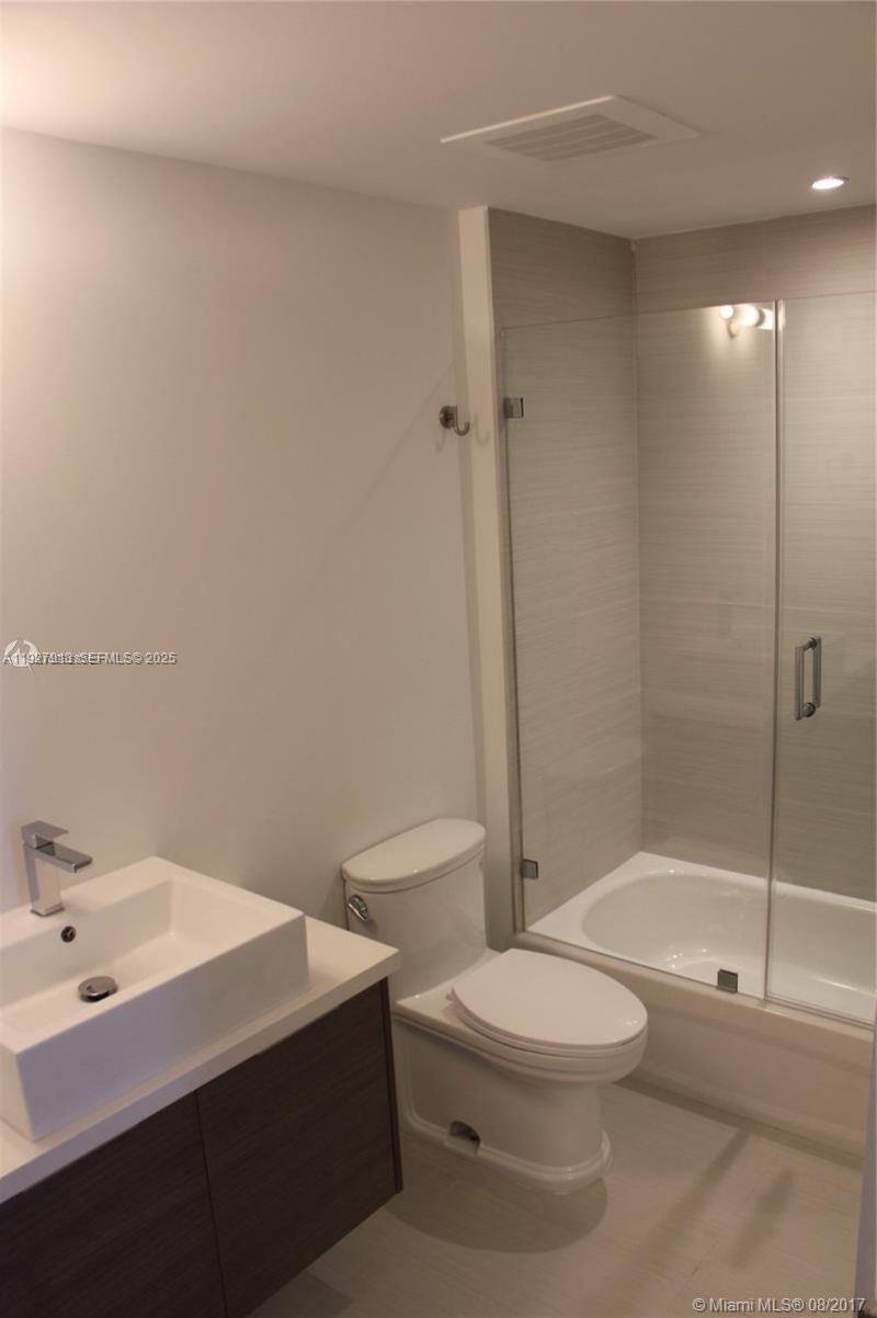 1010 SW 2nd Ave, Unit 810, Miami, FL 33130 Photo