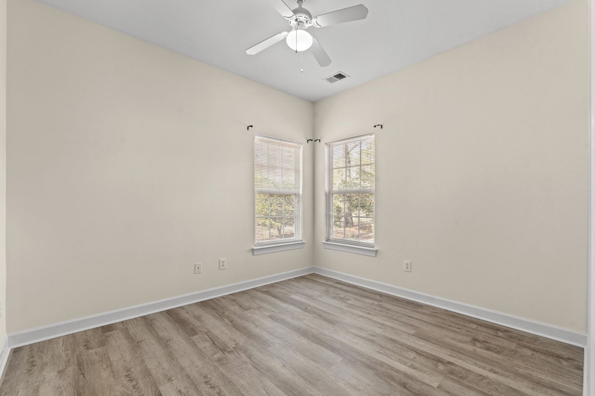 4502 Firethorne Dr. Photo 26