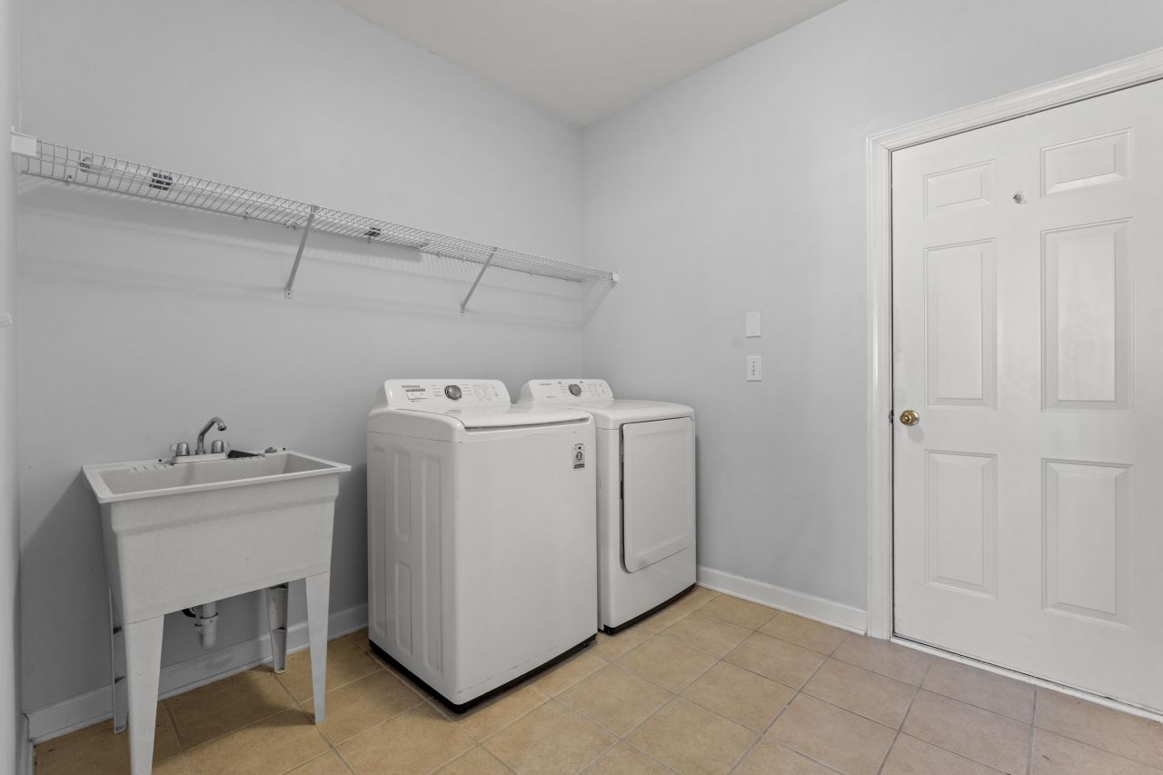 4502 Firethorne Dr. Photo 36