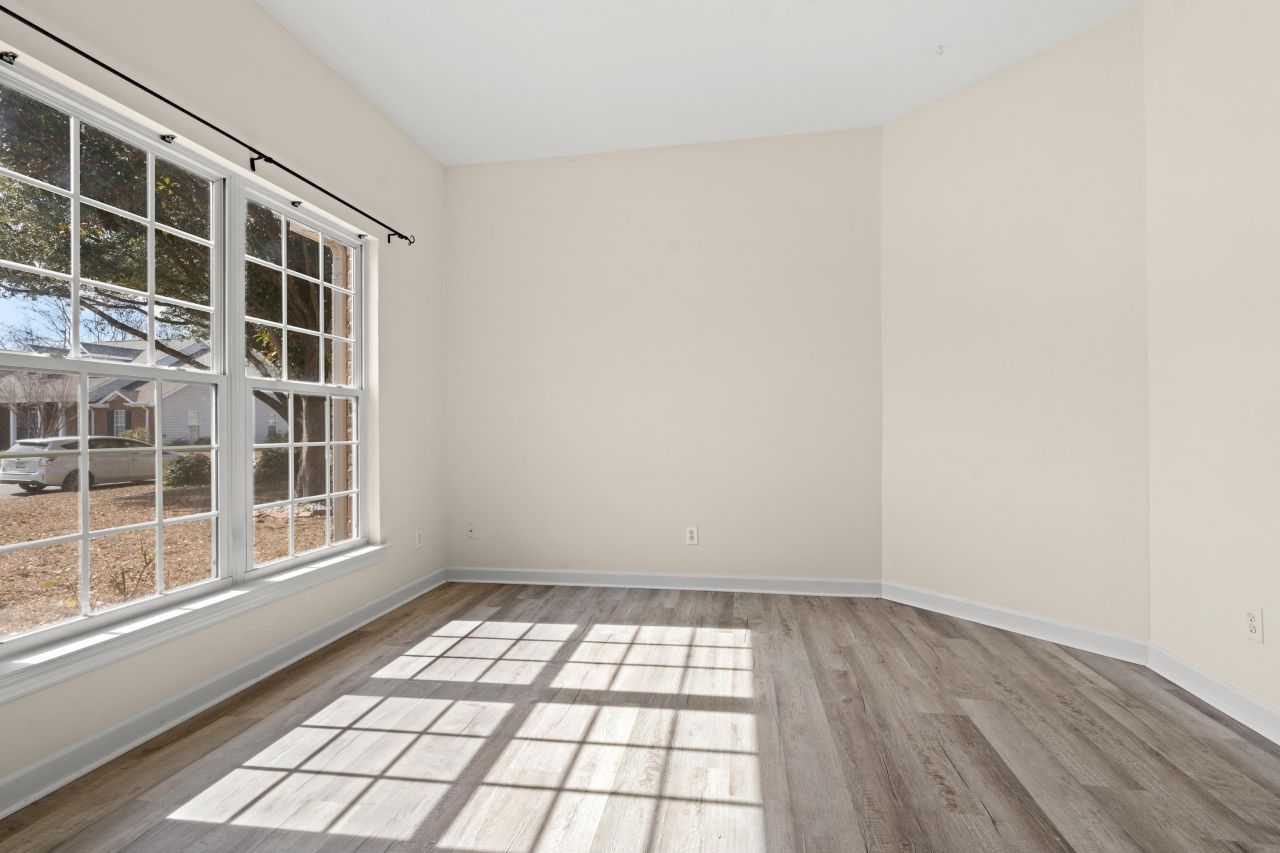 4502 Firethorne Dr. Photo 4