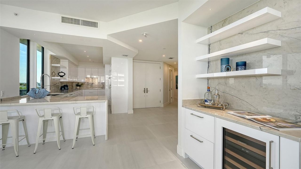 415 L Ambiance Drive, Unit E507, Longboat Key, FL 34228 Photo