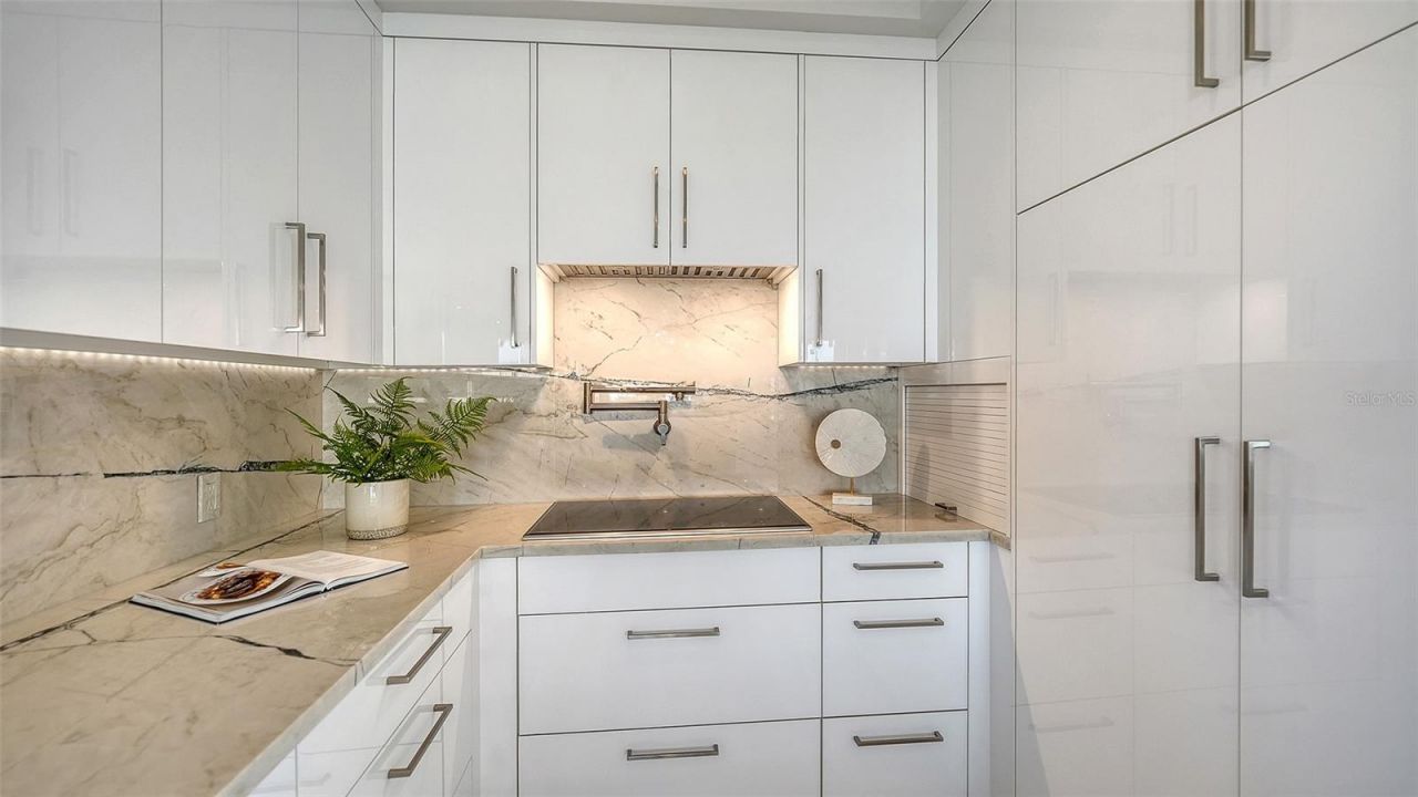 415 L Ambiance Drive, Unit E507, Longboat Key, FL 34228 Photo