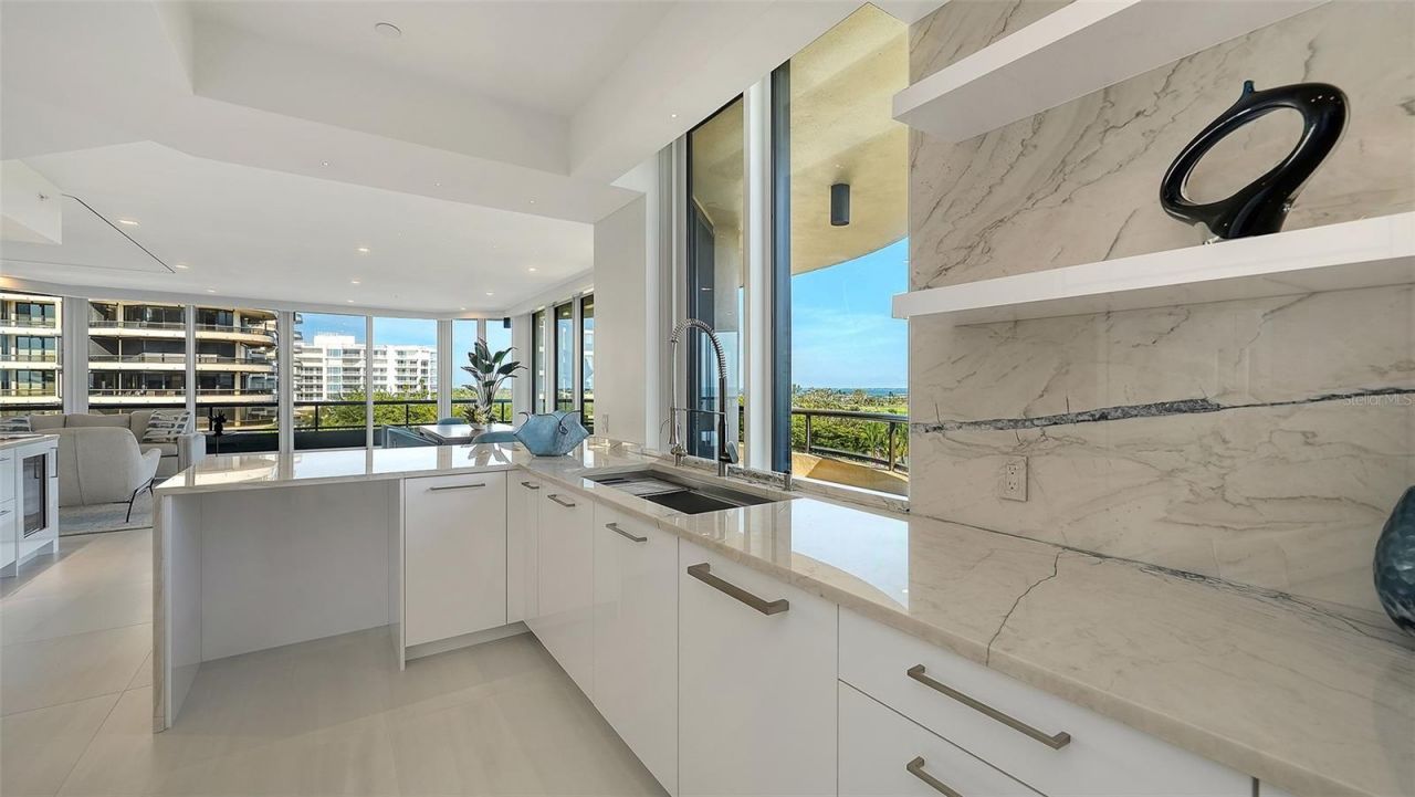 415 L Ambiance Drive, Unit E507, Longboat Key, FL 34228 Photo