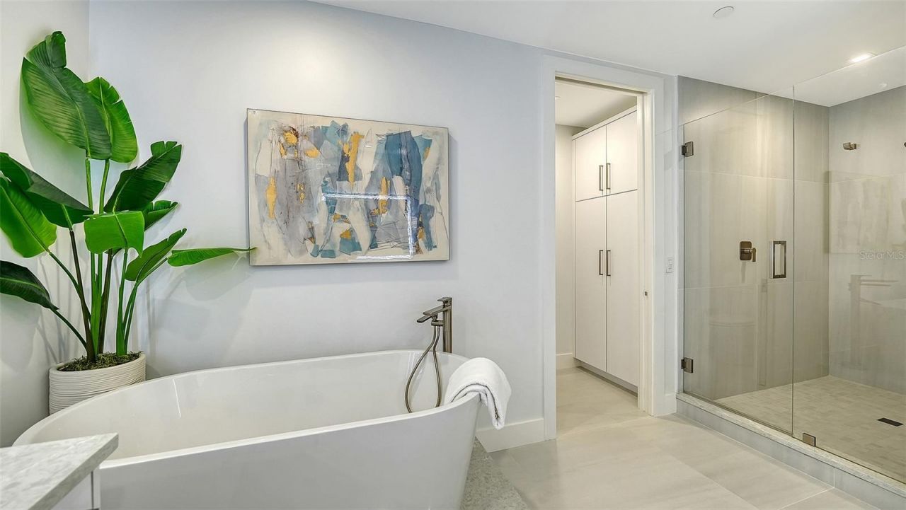 415 L Ambiance Drive, Unit E507, Longboat Key, FL 34228 Photo