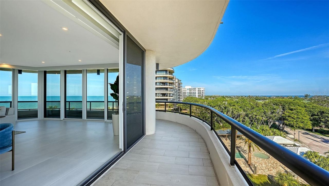 415 L Ambiance Drive, Unit E507, Longboat Key, FL 34228 Photo