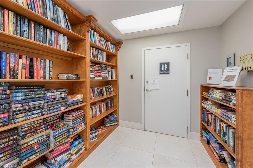 60 Seagate Dr, Unit 1606, Naples, FL 34103 Photo