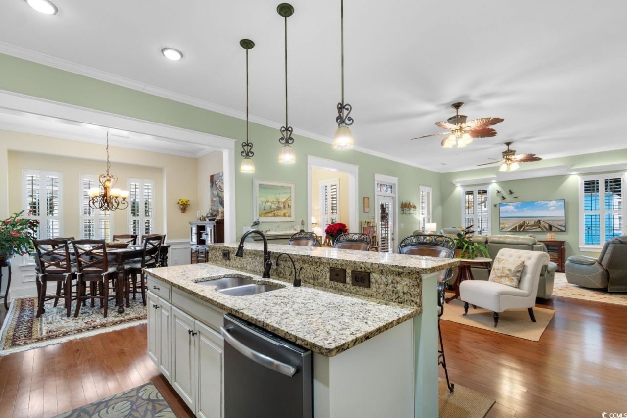 720 Satterwhite Way Photo 4