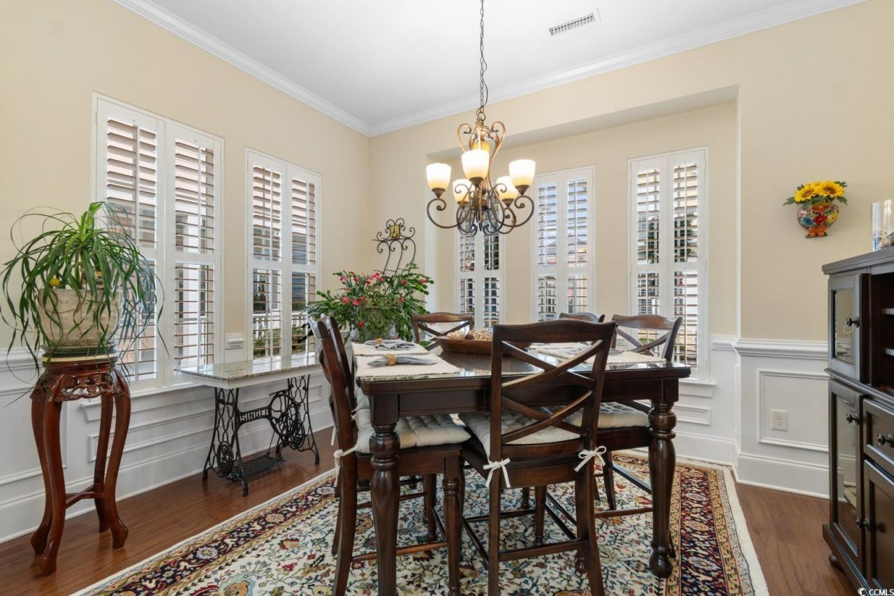 720 Satterwhite Way Photo 7