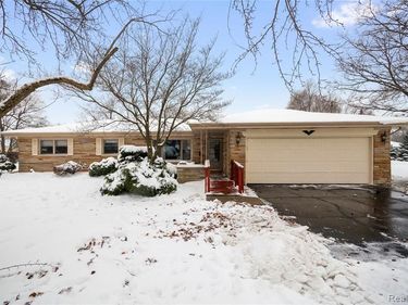 374 Rohloff Drive, Coldwater, MI 49036