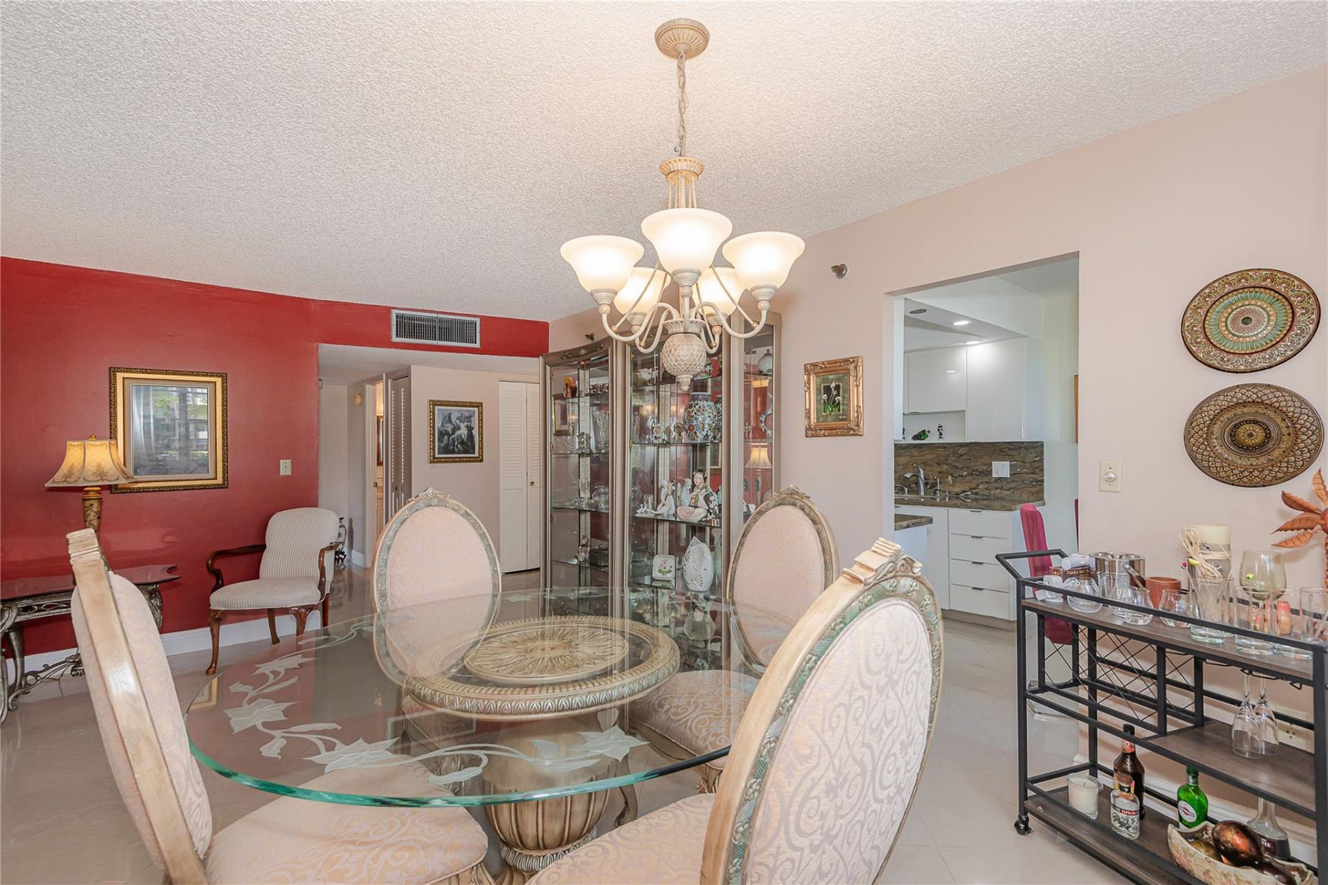 1200 Saint Charles Place, Unit L-19, Pembroke Pines, FL 33026 Photo