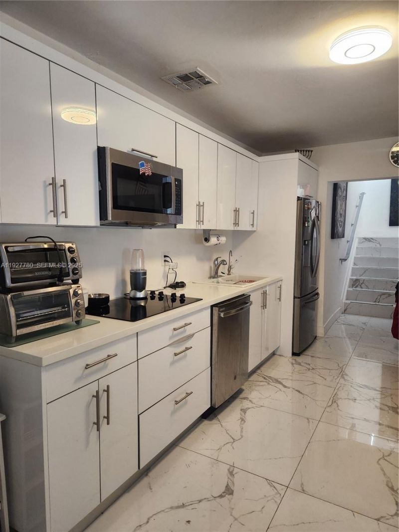 1645 SW 83rd Ct, Miami, FL 33155 Photo