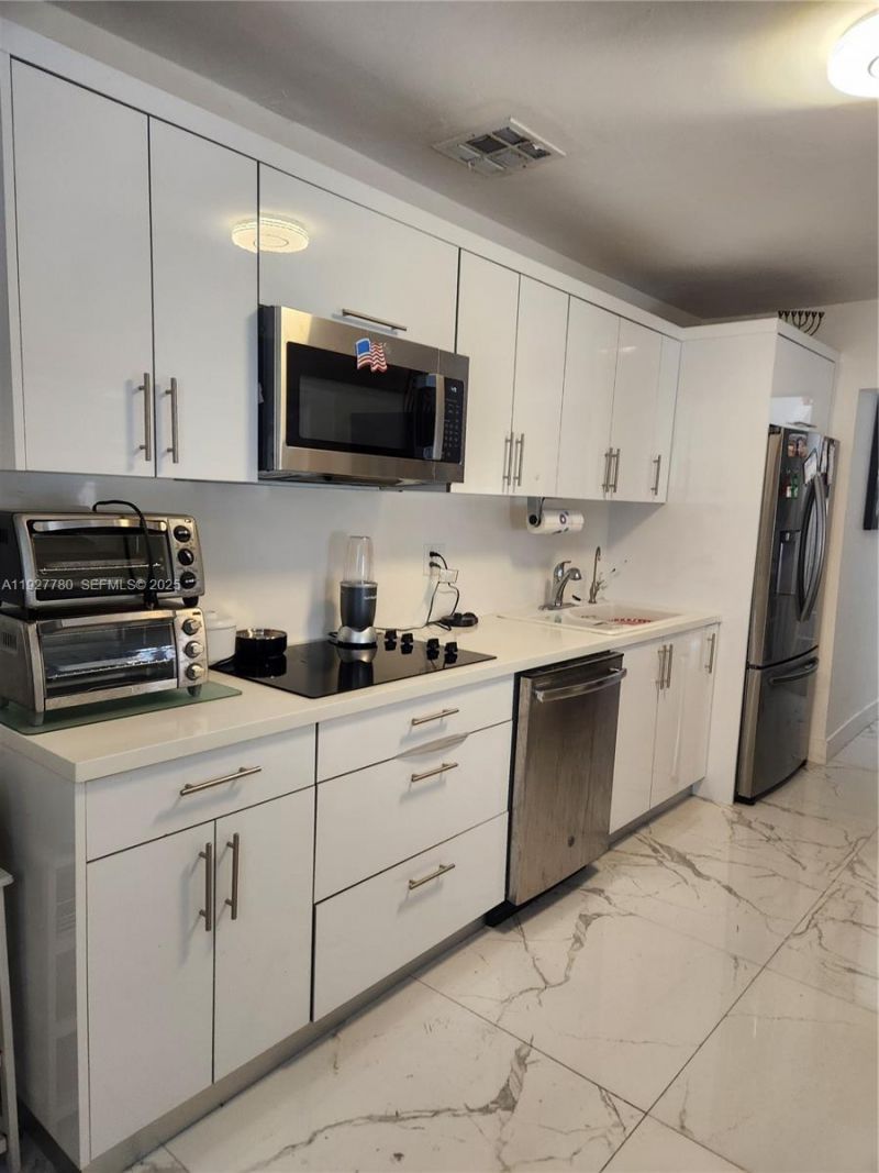 1645 SW 83rd Ct, Miami, FL 33155 Photo