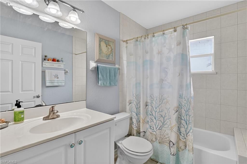 1815 NE 2nd Pl, Cape Coral, FL 33909 Photo