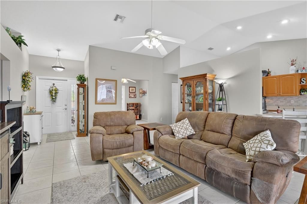 1815 NE 2nd Pl, Cape Coral, FL 33909 Photo