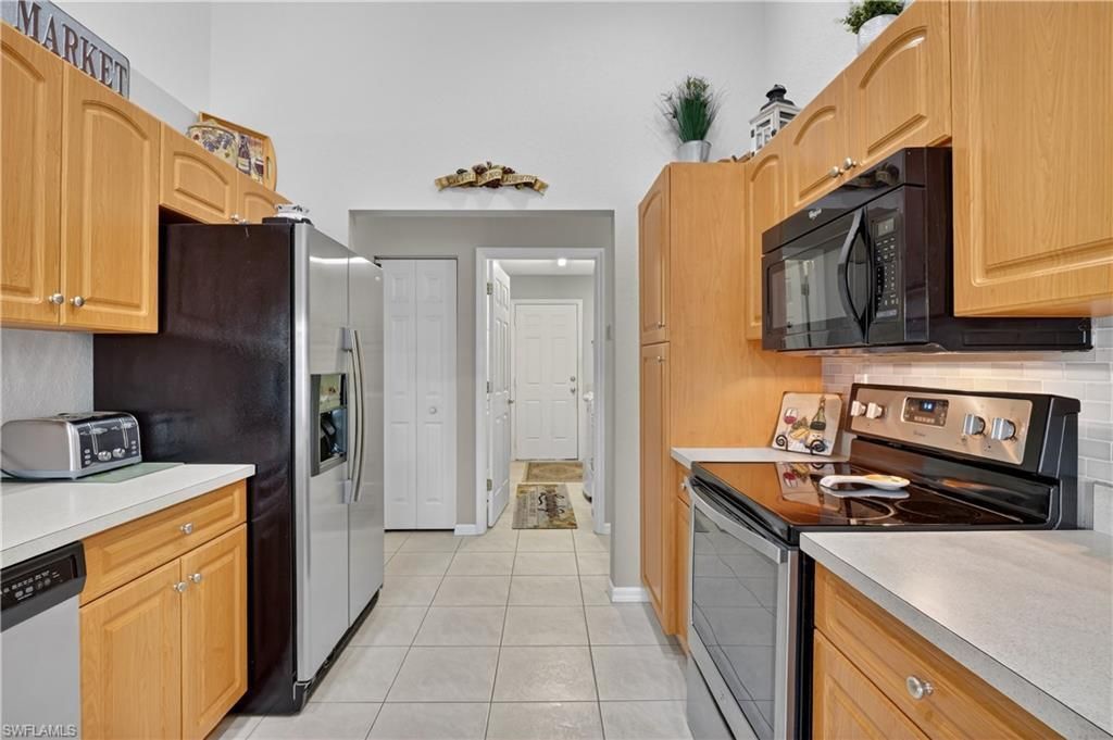 1815 NE 2nd Pl, Cape Coral, FL 33909 Photo