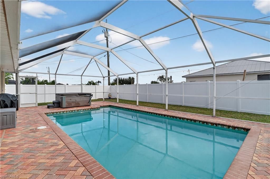 1815 NE 2nd Pl, Cape Coral, FL 33909 Photo