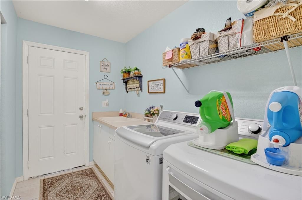 1815 NE 2nd Pl, Cape Coral, FL 33909 Photo