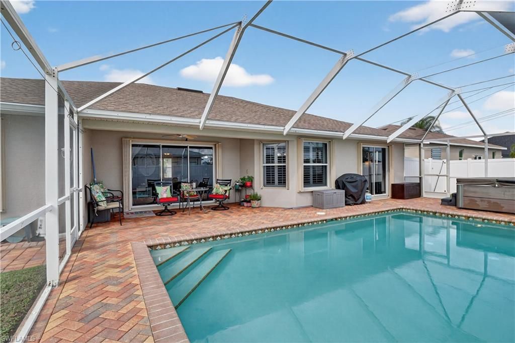 1815 NE 2nd Pl, Cape Coral, FL 33909 Photo