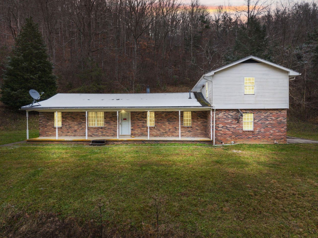 1474 Cow Creek Rd, Stanton, KY 40380 Main Photo