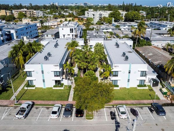 1985 Bay Dr, Unit 109, Miami Beach, FL 33141