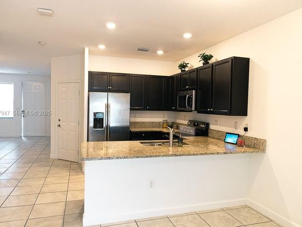 3434 W 104th Ter, Hialeah, FL 33018