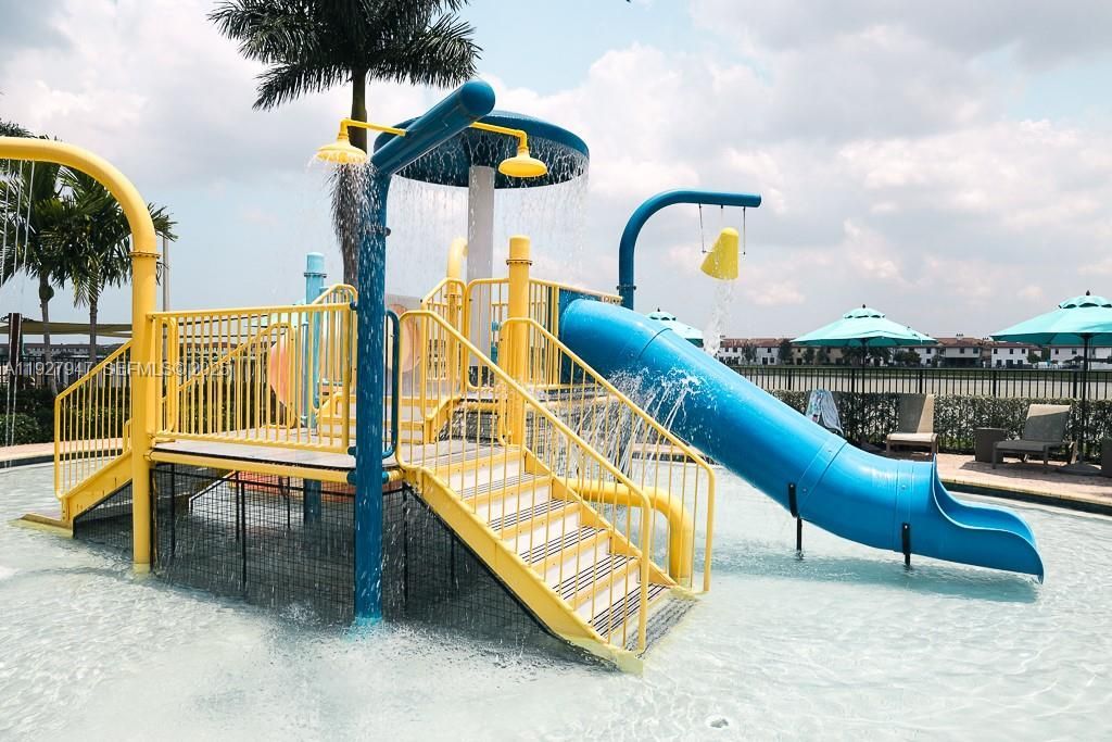 3434 W 104th Ter, Hialeah, FL 33018 Photo