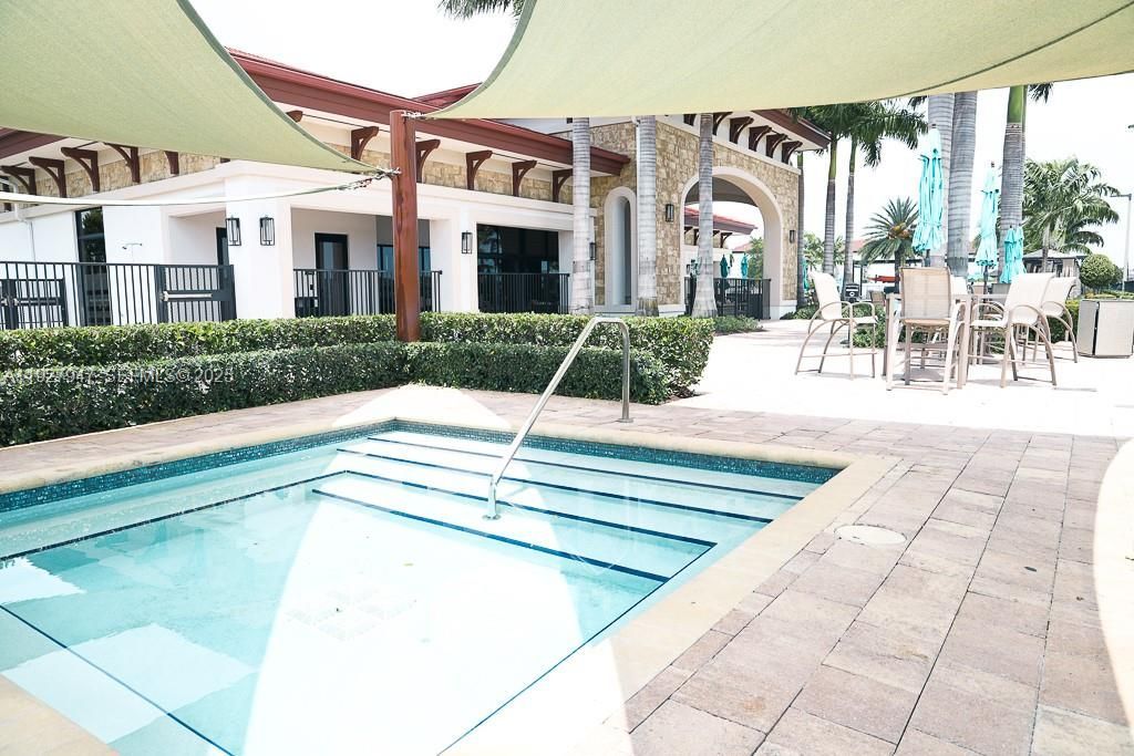 3434 W 104th Ter, Hialeah, FL 33018 Photo