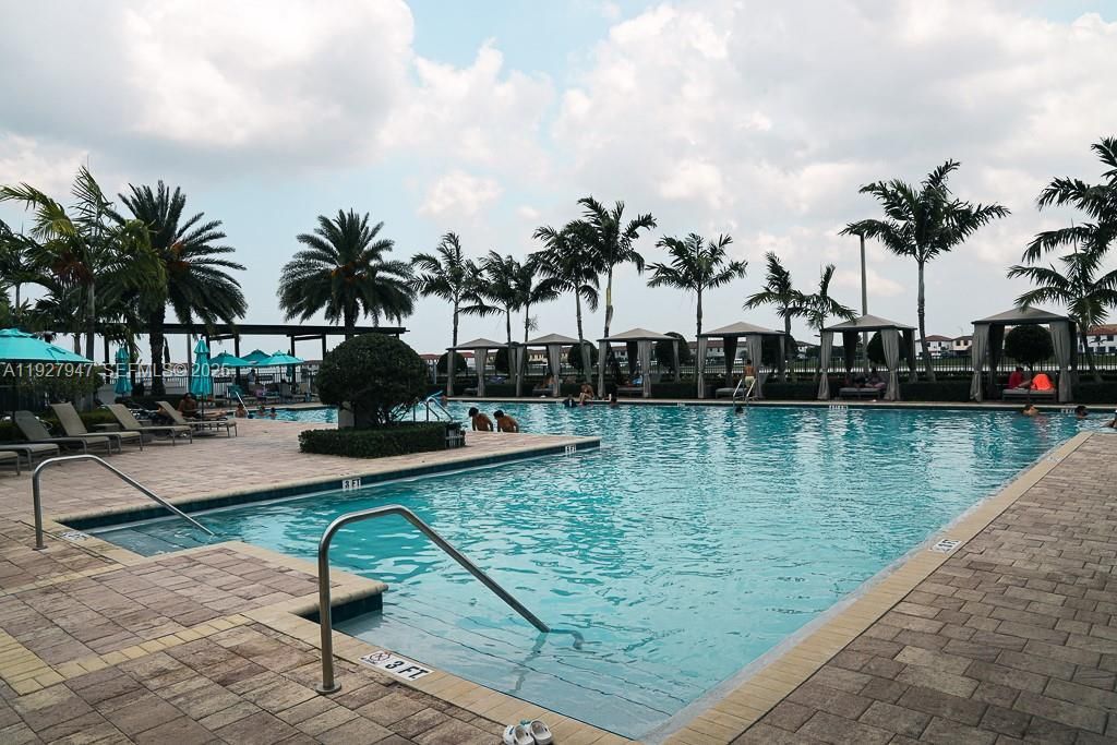 3434 W 104th Ter, Hialeah, FL 33018 Photo