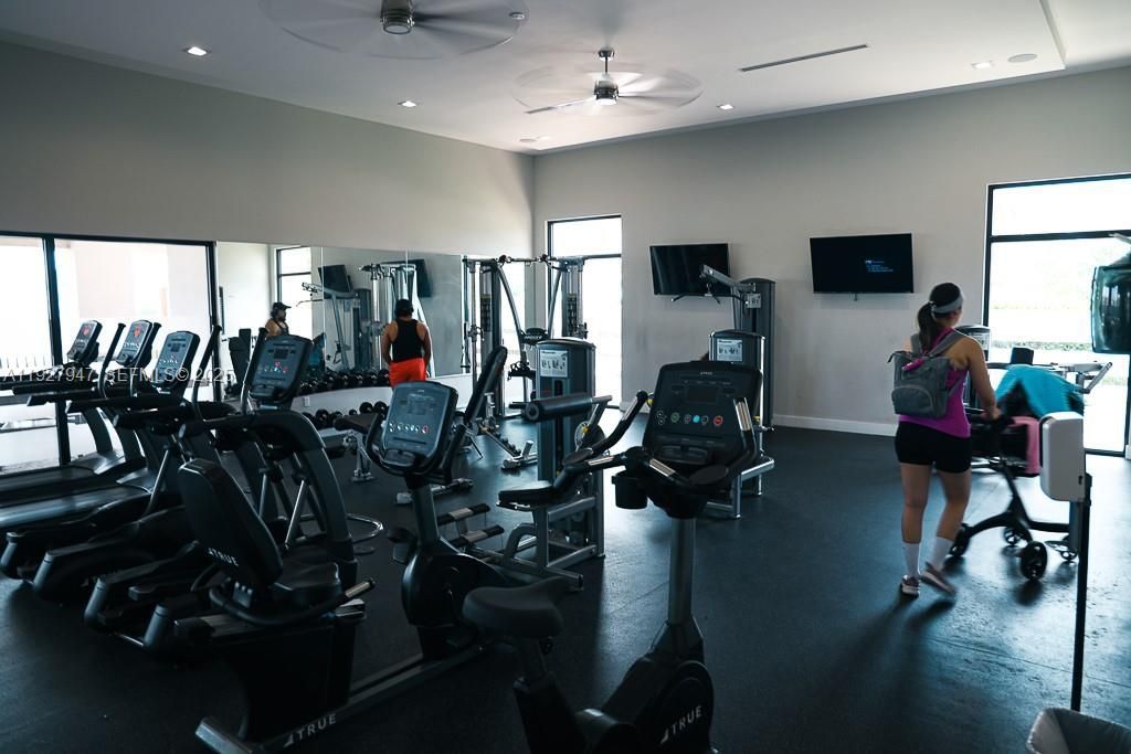 3434 W 104th Ter, Hialeah, FL 33018 Photo