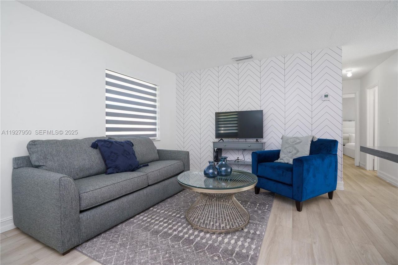 20075 SW 87th Pl, Cutler Bay, FL 33189 Photo