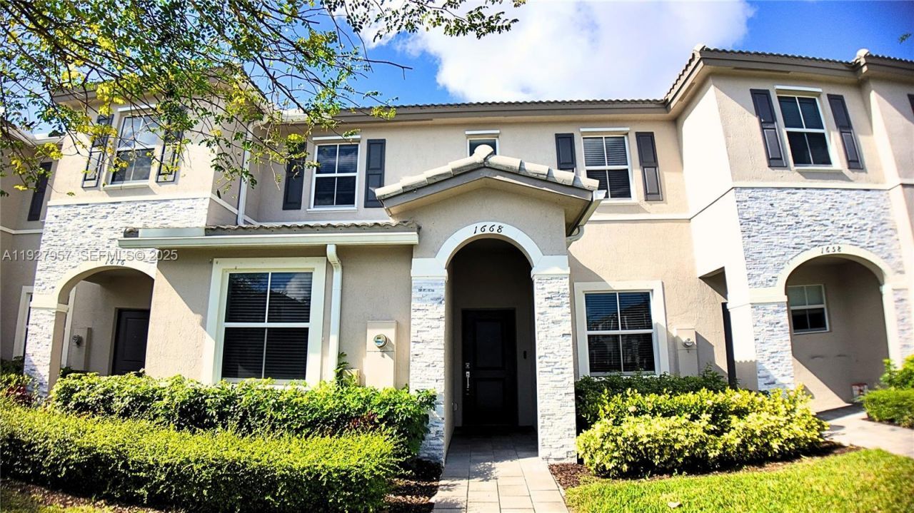 1668 SE 26th Ter, Unit 1668, Homestead, FL 33035 Photo