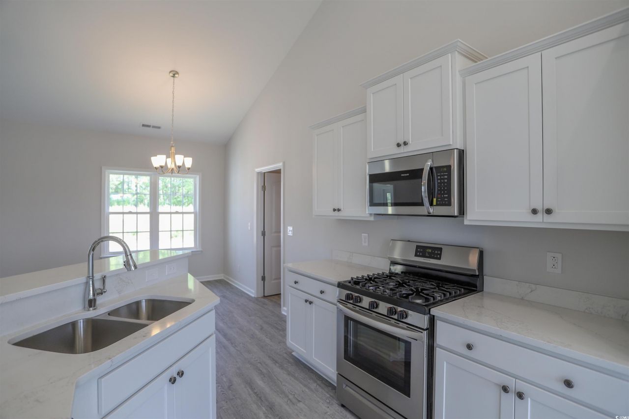 921 Woodside Dr. Photo 10