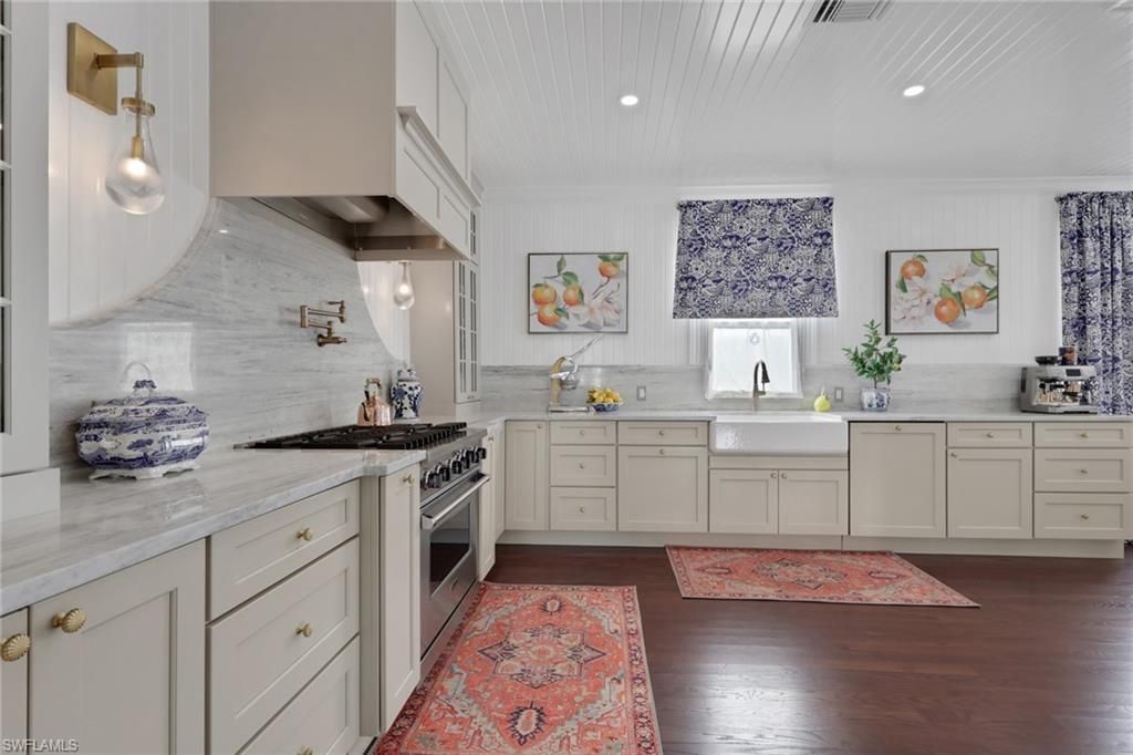 2582 1st St, Fort Myers, FL 33901 Photo