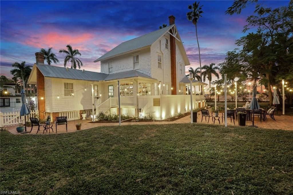 2582 1st St, Fort Myers, FL 33901 Photo