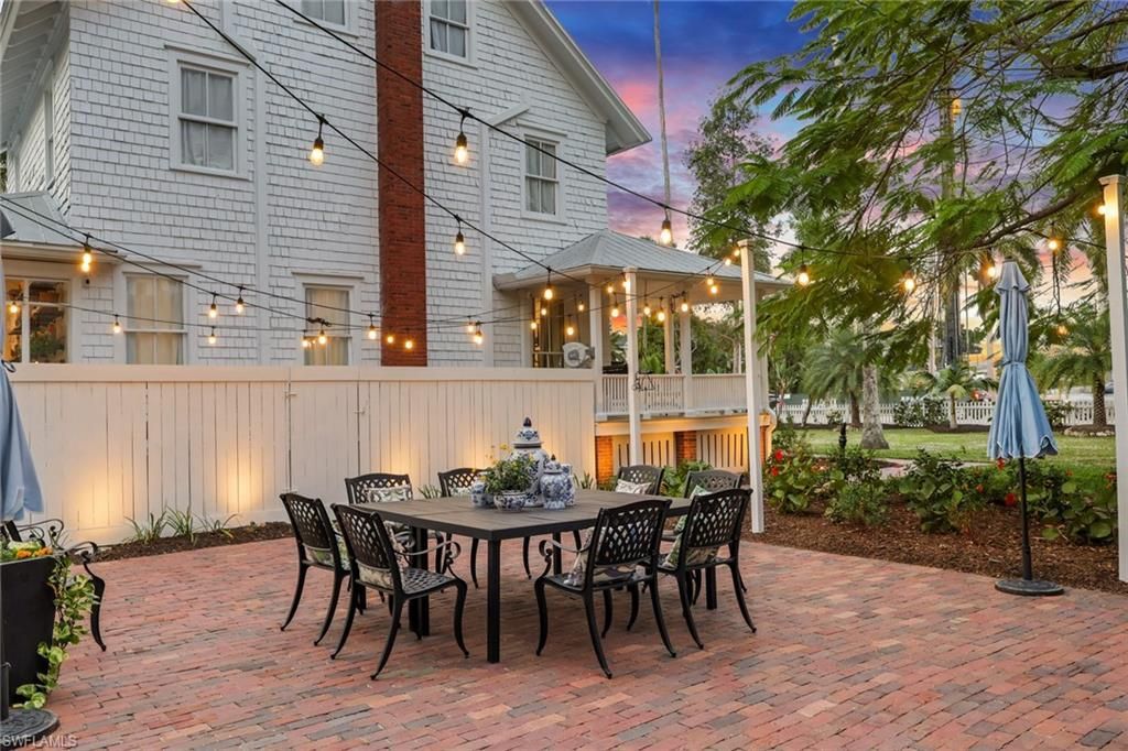 2582 1st St, Fort Myers, FL 33901 Photo