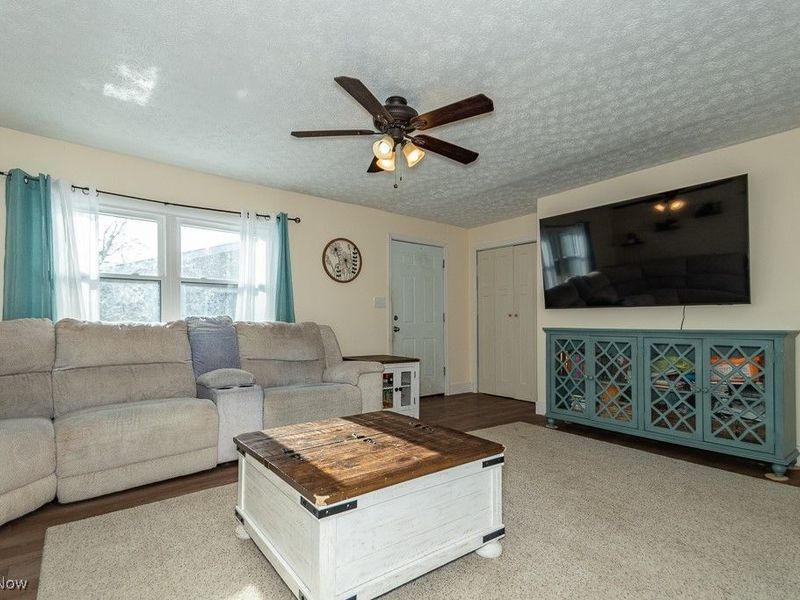 7634 Pinehurst Drive, Mentor on the Lake, OH 44060 Photo 10