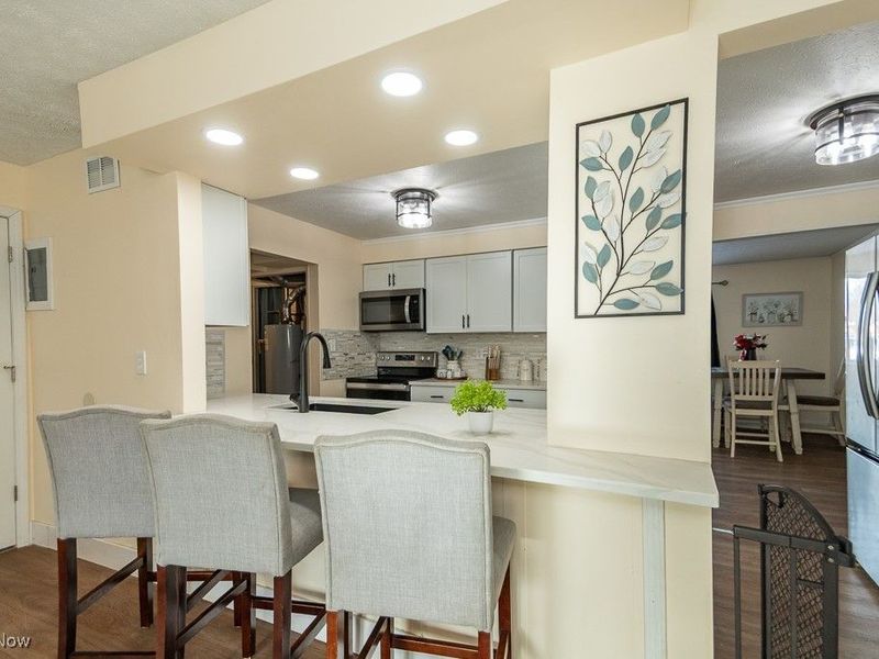 7634 Pinehurst Drive, Mentor on the Lake, OH 44060 Photo 11