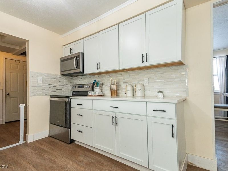 7634 Pinehurst Drive, Mentor on the Lake, OH 44060 Photo 12