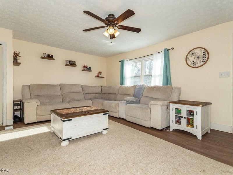 7634 Pinehurst Drive, Mentor on the Lake, OH 44060 Photo 8