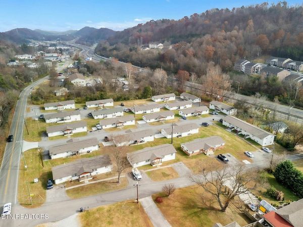 1900 Dutch Valley Drive NE, Knoxville, TN 37918