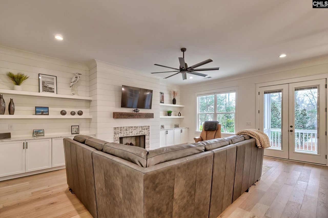 816 Elms Spiney Lane Photo 9