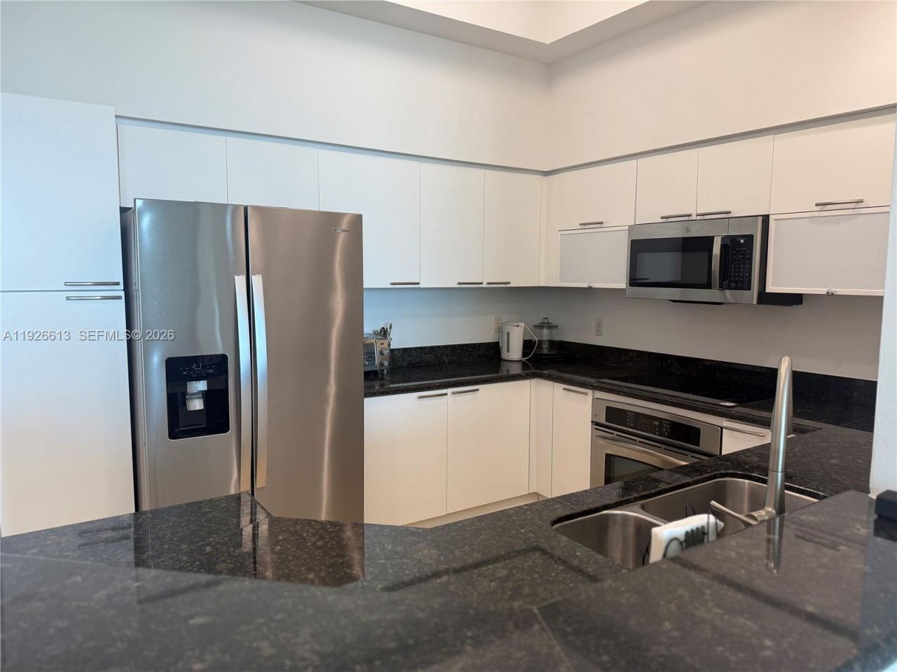 15051 Royal Oaks Ln, Unit 2601, North Miami, FL 33181 Photo