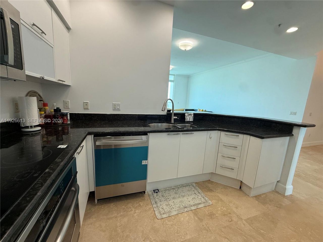 15051 Royal Oaks Ln, Unit 2601, North Miami, FL 33181 Photo