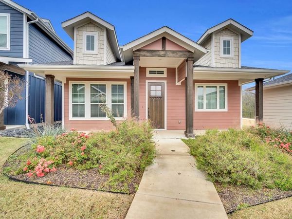 510 Woodside Trail , Waxahachie, TX 75165