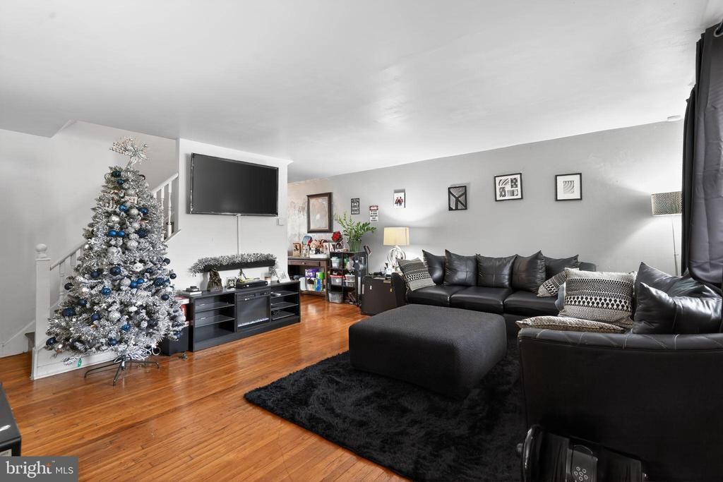 4026 Gideon Road, Brookhaven, PA 19015 Main Photo